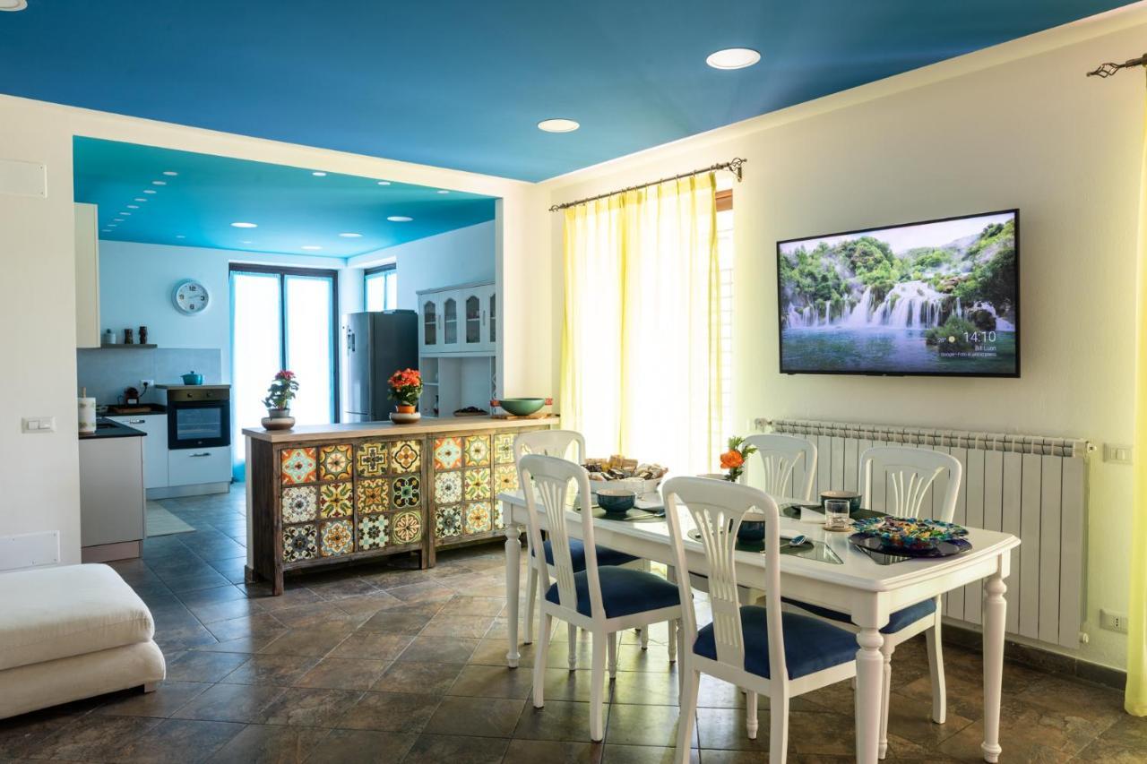 Villa De Alberti 베르기아테 외부 사진